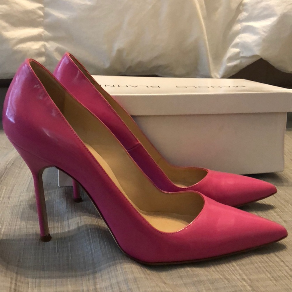Manolo Blahnik Patent Pink Pumps 39